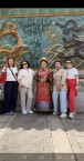 Встреча с императрицей: яркие традиции у Стены девяти драконов