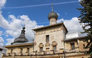 Foto Ростов Великий - старинный город на озере Неро